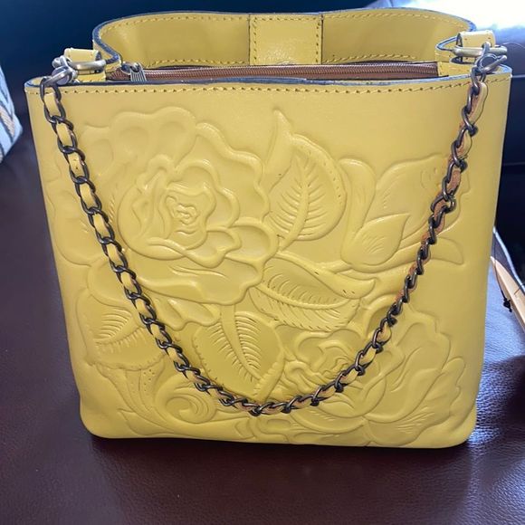 Patricia Nash Yellow Leather Ledra Bucket Purse Bag with Crossbody Strap - Picture 6 of 9